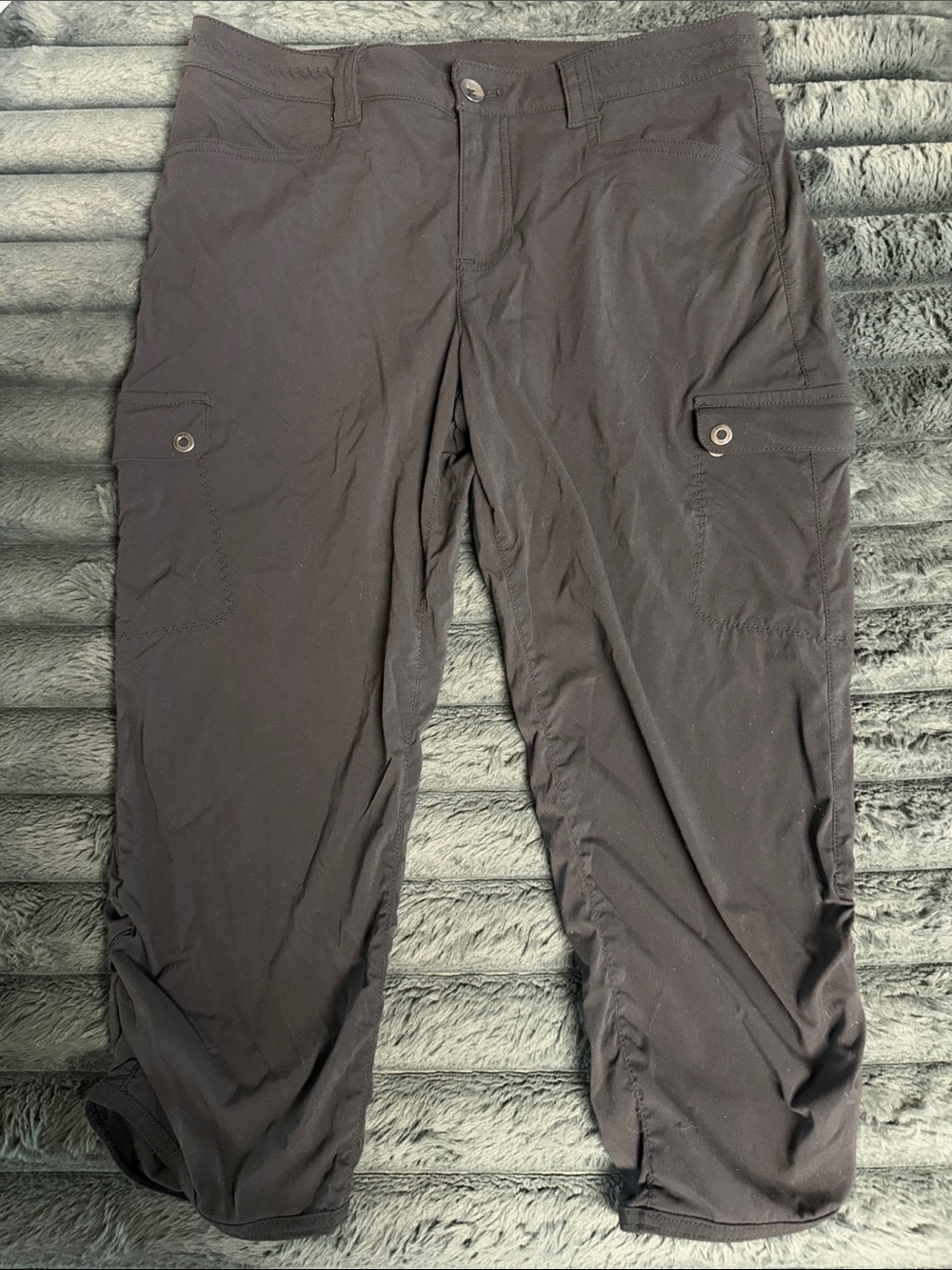 Eddie Bauer Black Women's Cargo Capris - Picture 6 of 15